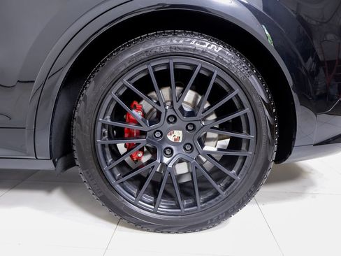 Certified 2023 Porsche Cayenne GTS w/ Premium Package Plus AWD/4WD image 30