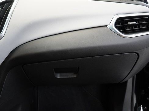 Used 2024 Chevrolet Equinox LS image 34