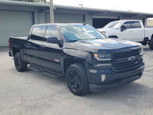 Used 2018 Chevrolet Silverado 1500 LTZ Z71 w/ LTZ Plus Package AWD/4WD image 3
