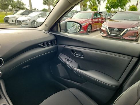 Used 2025 Nissan Sentra S FWD image 13