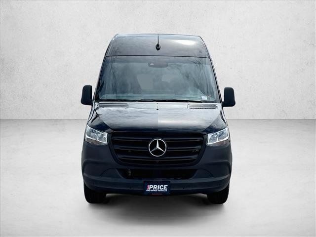 Used 2023 Mercedes-Benz Sprinter 2500 image 2