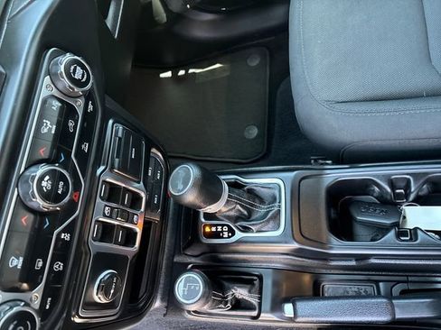 Used 2023 Jeep Wrangler Unlimited Sahara AWD/4WD image 14