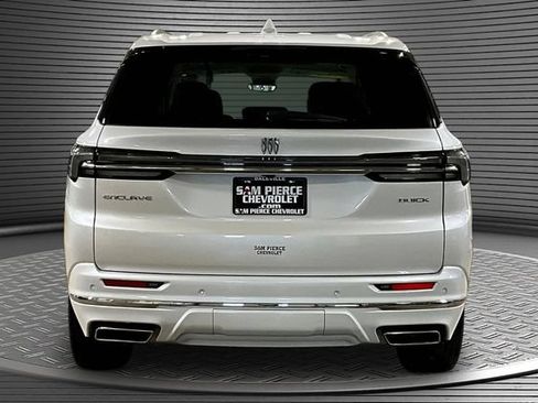 Used 2025 Buick Enclave Avenir w/ Super Cruise Package FWD image 5