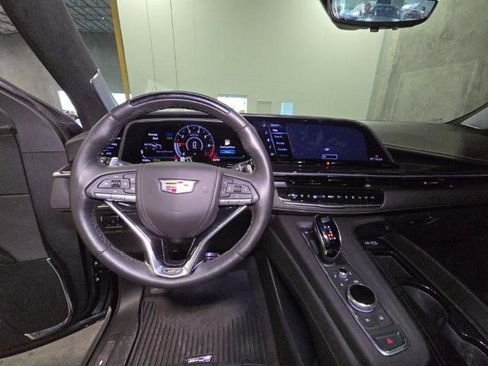 Used 2024 Cadillac Escalade V w/ LPO, ONYX Package image 11