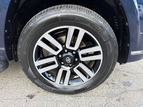 Used 2020 Toyota 4Runner Limited AWD/4WD image 9