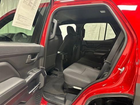 Used 2025 Toyota 4Runner SR5 image 43