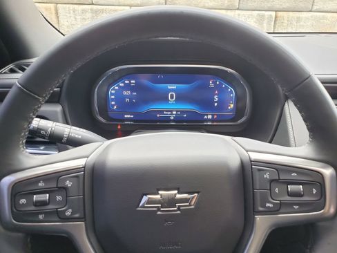 Used 2023 Chevrolet Tahoe Z71 w/ Luxury Package image 20