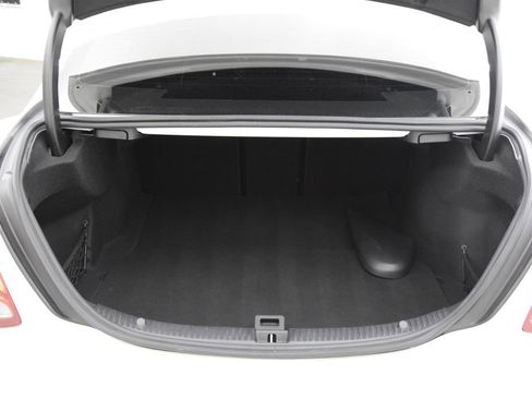 Used 2018 Mercedes-Benz C 300 Sedan image 31