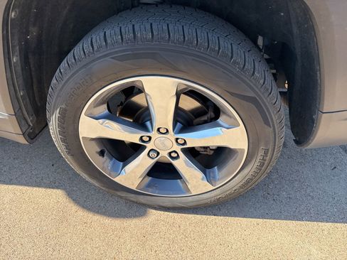 Used 2021 Jeep Grand Cherokee L Limited w/ Trailer Tow Group (B) image 11