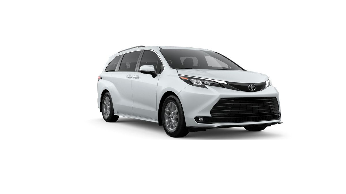 Certified 2026 Toyota Sienna XLE FWD image 45