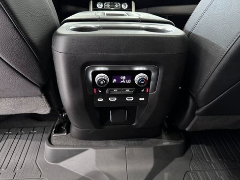 Certified 2024 GMC Yukon XL Denali w/ Denali Reserve Package AWD/4WD image 32