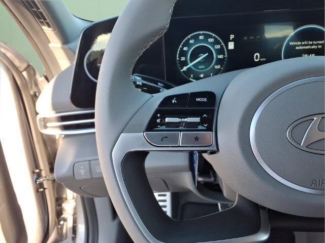 New 2026 Hyundai Elantra SEL FWD image 16