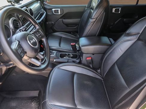 Used 2023 Jeep Wrangler Unlimited Sport AWD/4WD image 9