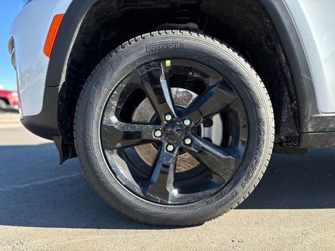 New 2026 Jeep Grand Cherokee L Limited w/ Limited Altitude Package image 29