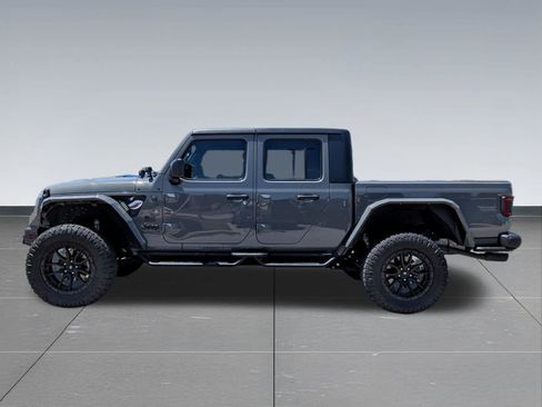 Used 2023 Jeep Gladiator Sport AWD/4WD image 2