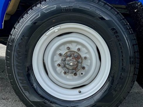 Used 2023 Ford E-350 and Econoline 350 Super Duty w/ Power Windows & Locks Group RWD image 35