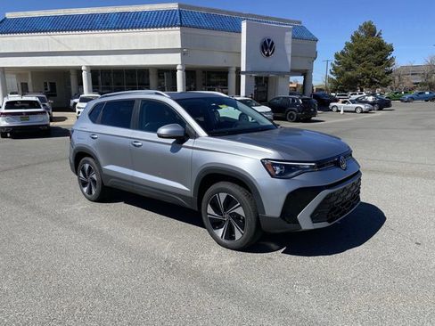 New 2026 Volkswagen Taos SE AWD/4WD image 41