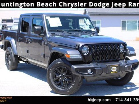 Used 2022 Jeep Gladiator Sport AWD/4WD image 1