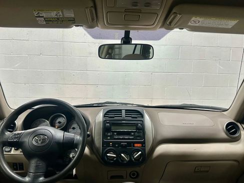 Used 2004 Toyota RAV4 2WD image 15