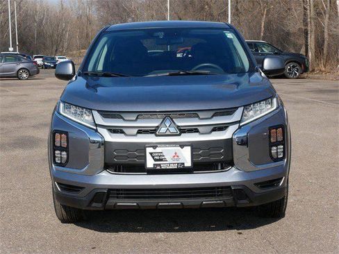Used 2025 Mitsubishi Outlander Sport ES image 2