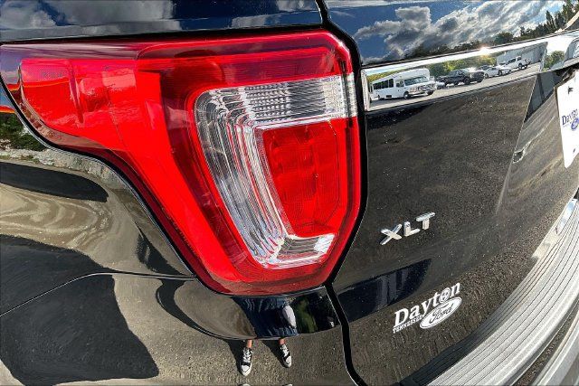 Used 2018 Ford Explorer XLT FWD image 32