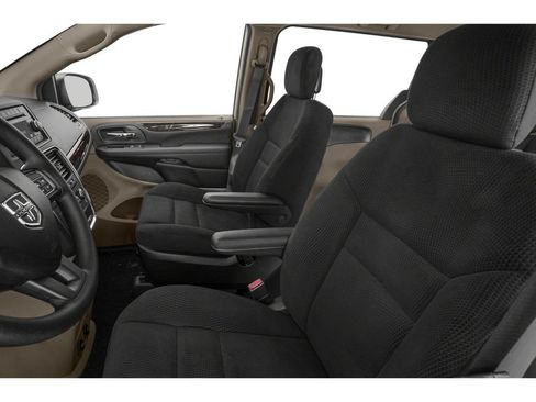 Used 2019 Dodge Grand Caravan GT w/ Safety Sphere Group FWD image 8