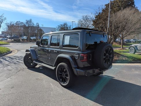 Used 2021 Jeep Wrangler Unlimited Sahara image 7