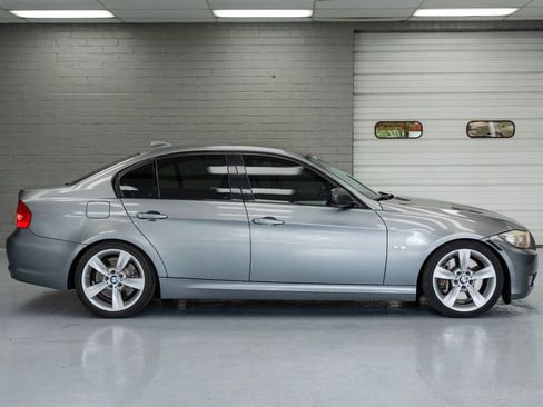 Used 2011 BMW 335i Sedan image 3
