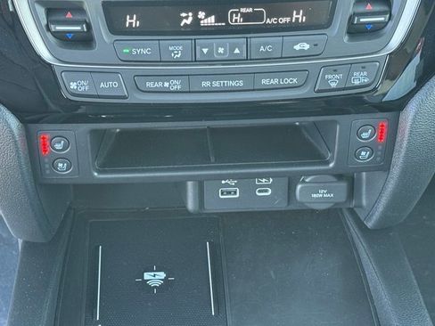 Certified 2025 Honda Ridgeline Black Edition image 22