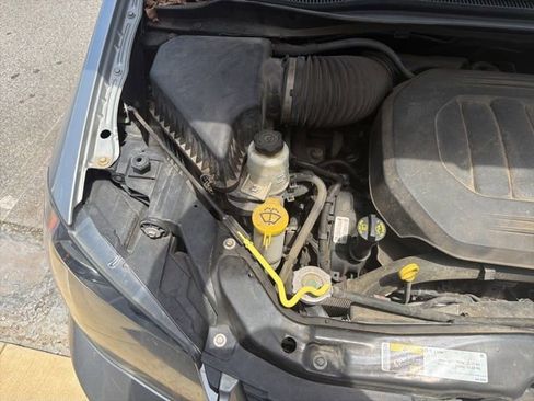 Used 2018 Dodge Grand Caravan GT FWD image 14