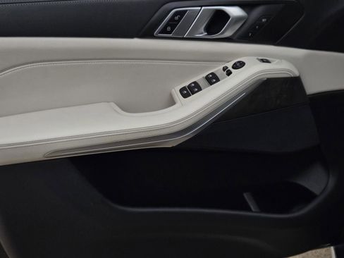 Used 2019 BMW X5 xDrive40i w/ Premium Package 2 AWD/4WD image 22