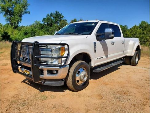 Used 2017 Ford F350 Lariat w/ Chrome Package AWD/4WD image 18