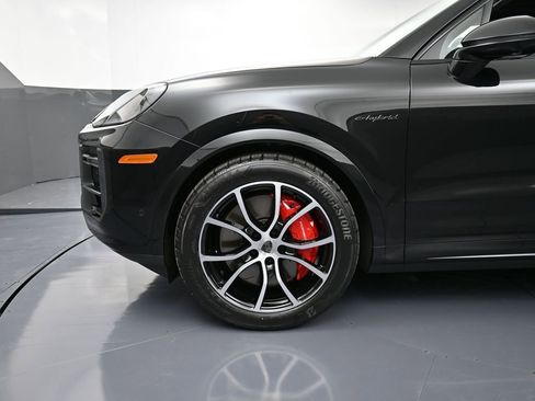 New 2026 Porsche Cayenne Turbo AWD/4WD image 12
