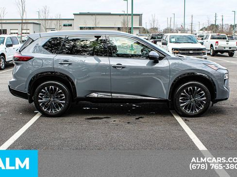Used 2024 Nissan Rogue Platinum w/ Platinum Premium Package FWD image 9