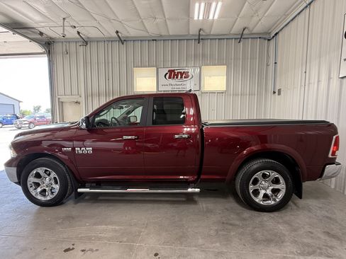 Used 2018 RAM 1500 Laramie AWD/4WD image 12
