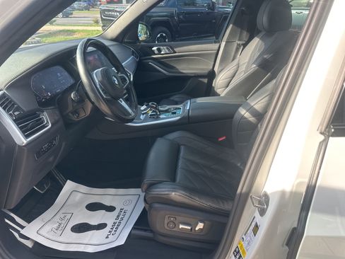 Used 2023 BMW X5 xDrive40i w/ M Sport Package AWD/4WD image 24