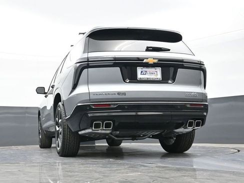 New 2025 Chevrolet Traverse High Country FWD image 46