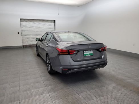 Used 2025 Nissan Altima 2.5 SV FWD image 5