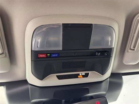 Used 2024 Subaru Crosstrek 2.0i Premium image 25