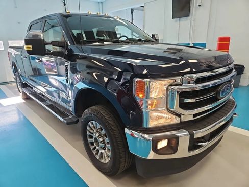 Used 2022 Ford F250 Lariat w/ Chrome Package AWD/4WD image 4