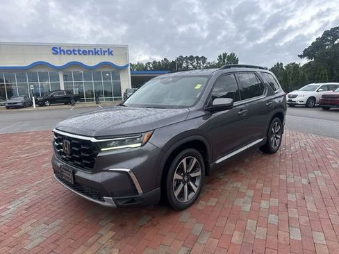 Used 2023 Honda Pilot Elite image 1