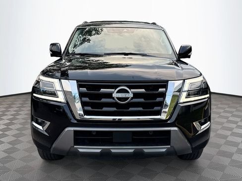 Used 2022 Nissan Armada SL w/ Captain's Chairs Package RWD image 2