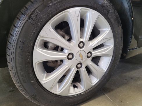 Used 2017 Chevrolet Spark LT image 30