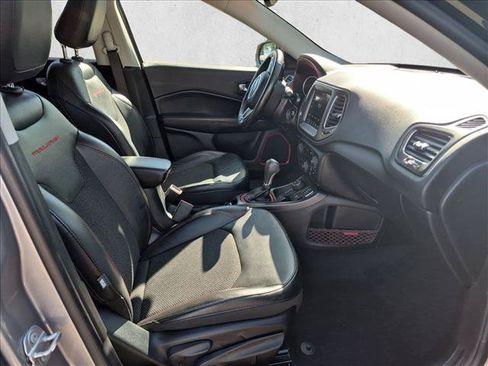 Used 2018 Jeep Compass Trailhawk w/ Cold Weather Group AWD/4WD image 20