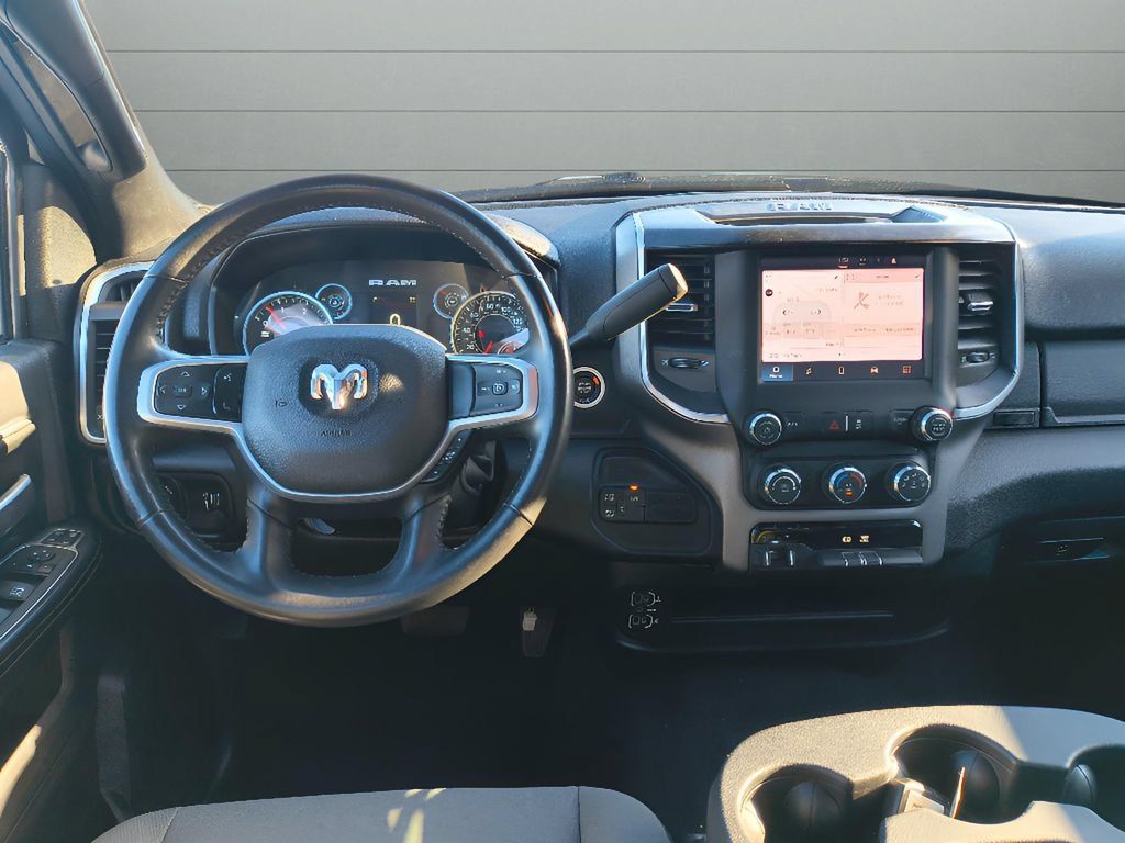 Used 2024 RAM 3500 Big Horn AWD/4WD image 18