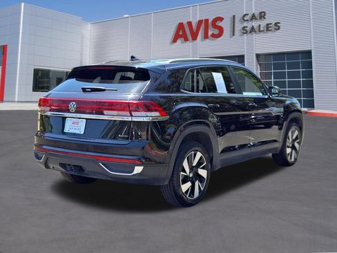 Used 2025 Volkswagen Atlas Cross Sport SE AWD/4WD image 6
