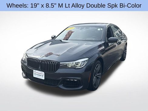 Used 2017 BMW 740i xDrive AWD/4WD image 3