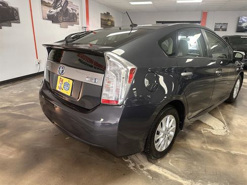Used 2014 Toyota Prius image 5