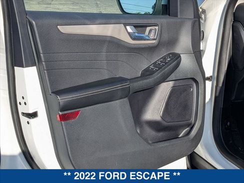Used 2022 Ford Escape SEL FWD image 10