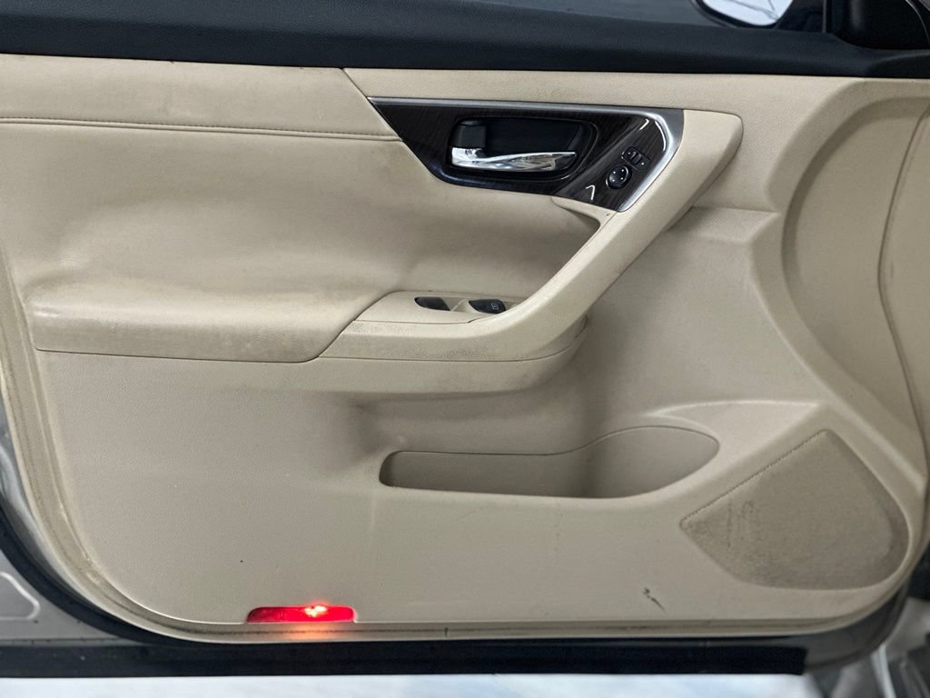 Used 2013 Nissan Altima 2.5 SL FWD image 14